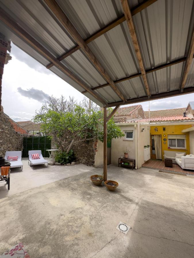 Villa San Isidro à Miguelanez Extérieur photo
